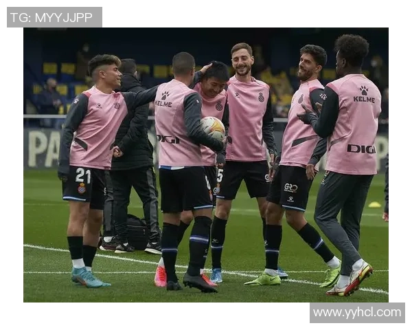 比利亚雷亚尔挖掘19岁球员米克尔，或成下赛季新秀